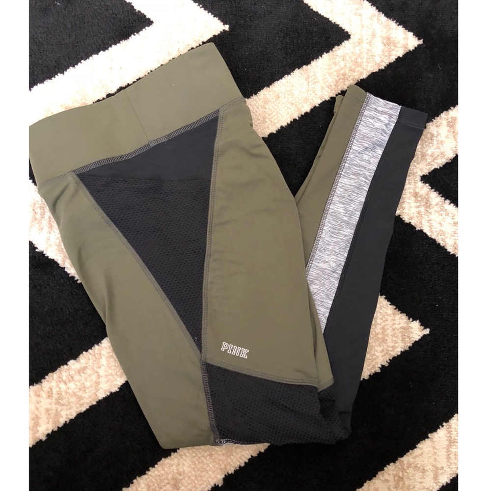 Victoria’s Secret Pink fleece lined leggings